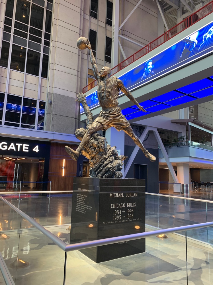 Estatua Michael Jordan, United Center, Chicago www.weareinfinite.blog